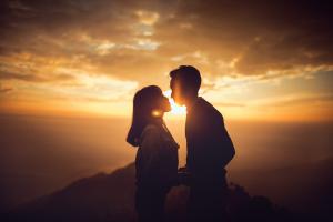 Kiểu con gái khiến các chàng e sợ không dám yêu
