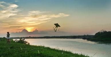 Bài văn phân tích tác phẩm Nhớ con sông quê hương của Tế Hanh (Ngữ văn 11) hay nhất