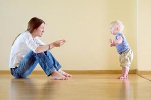 Cách dạy cho trẻ nhanh biết đi mà bố mẹ nên biết