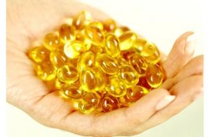 Lợi ích tuyệt vời của Vitamin E cho tóc và cách bôi phù hợp