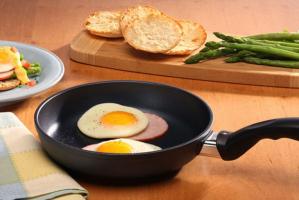 Mẹo sử dụng và bảo quản chảo chống dính bền lâu, đúng cách nhất