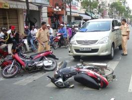 Kinh nghiệm lái xe máy an toàn bạn nên biết