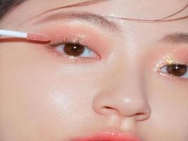 Loại phấn mắt Hàn Quốc tốt, giá phải chăng nhất hiện nay