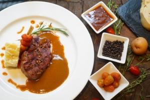 Nhà hàng Beefsteak nổi tiếng nhất tại Hà Nội