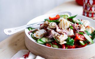 Món Salad mực thơm ngon, bổ dưỡng nhất
