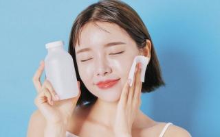 Sản phẩm tẩy trang giá bình dân tốt nhất hiện nay