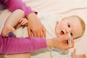 Nước nhỏ mắt tốt nhất dành cho trẻ em