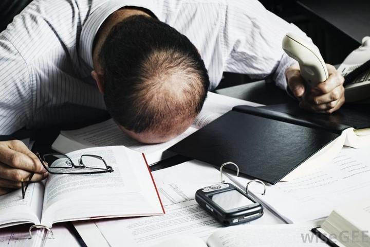 Làm việc quá sức