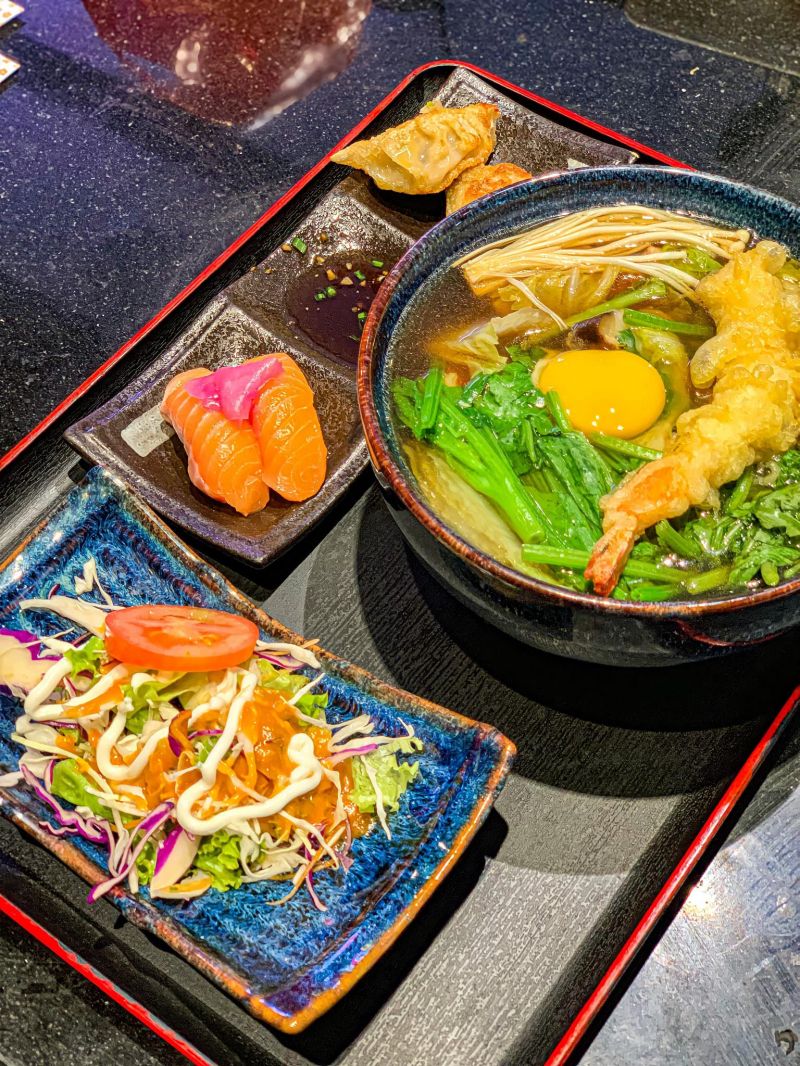Akataiyo Sushi