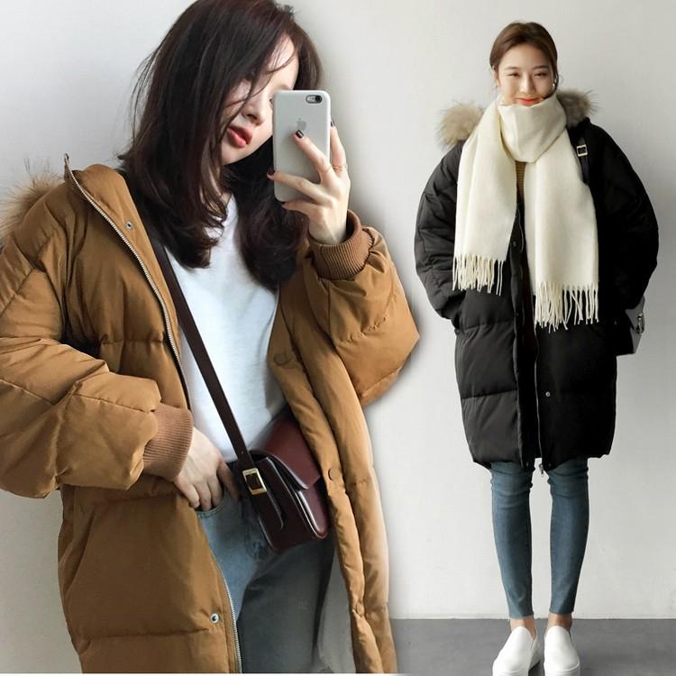 Áo khoác phao giá rẻ được bày bán rất nhiều tại chợ Nhà Xanh