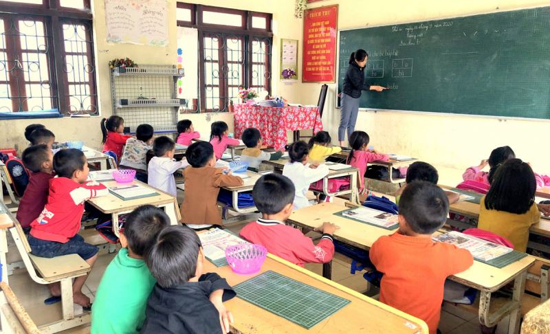 Bài văn tả hình ảnh thầy cô giáo đang say sưa giảng bài số 4