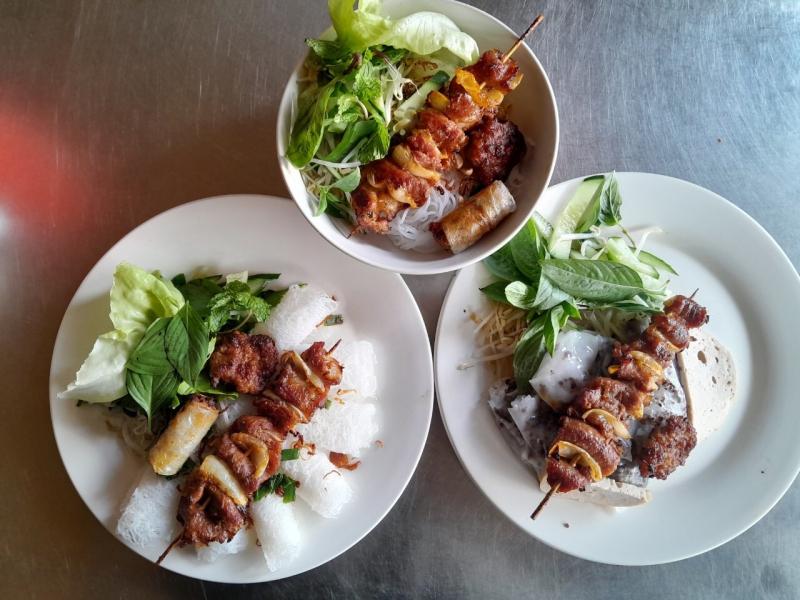 Bánh cuốn nóng Ngọc Xuân