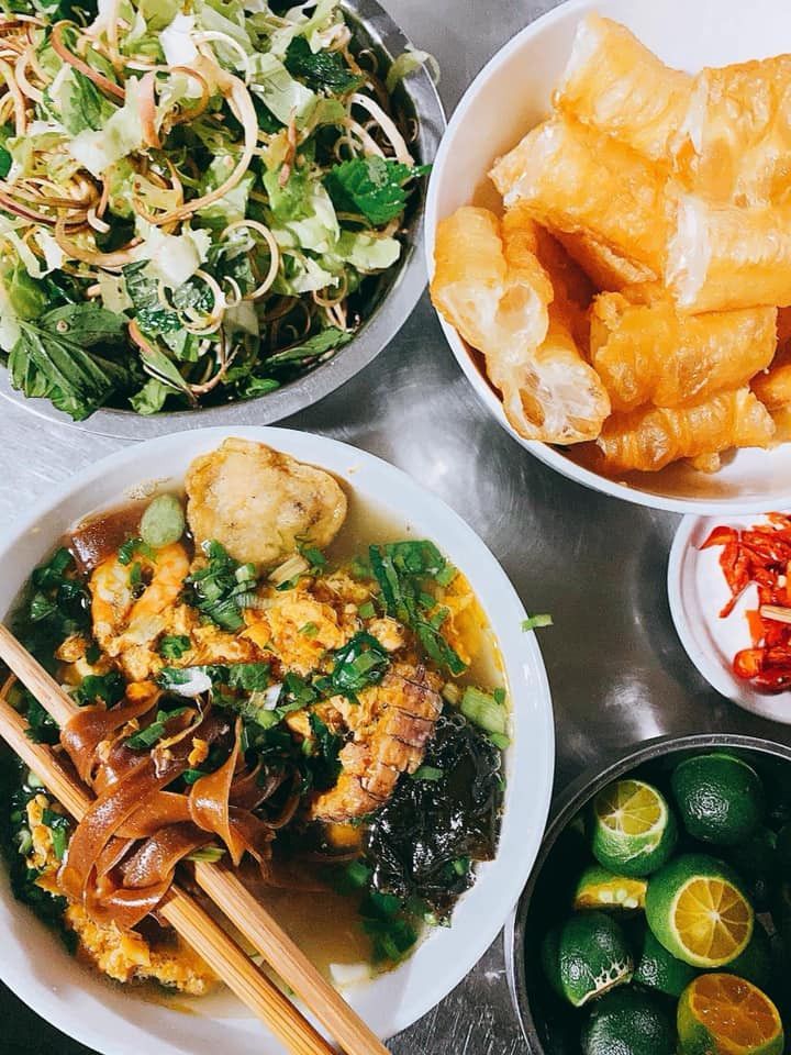 Bánh đa cua