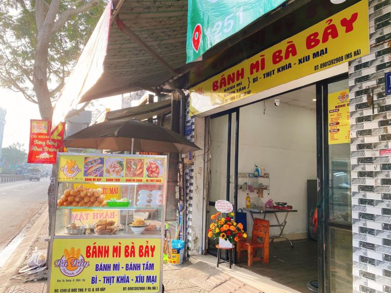 Bánh mì Bà Bảy