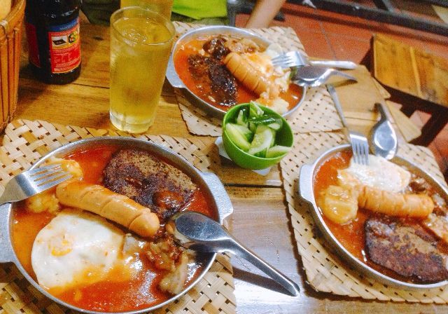 Bánh Mỳ Chảo Cột Điện Quán
