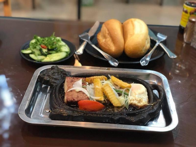 Bánh mì Chính Hạnh