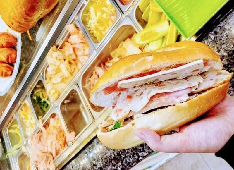 Bánh Mì Hương Lan