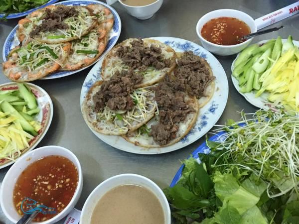 Bánh xèo tôm nhảy Rau Mầm
