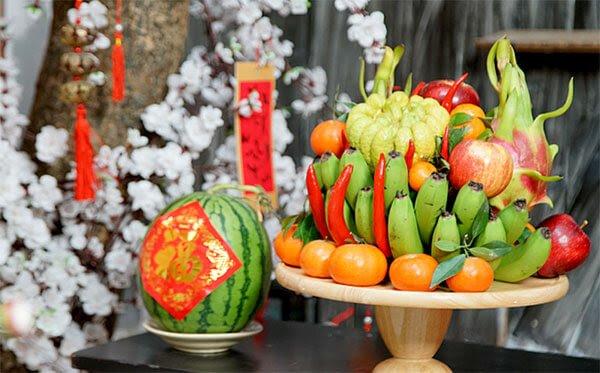 Bày mâm ngũ quả ngày Tết