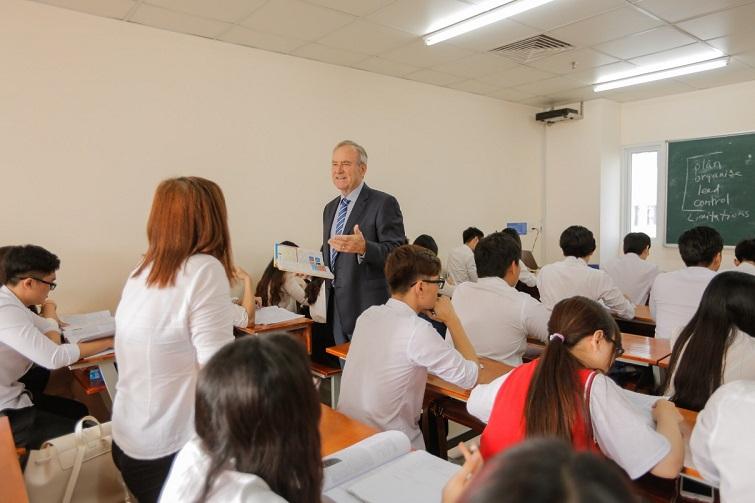 Tự lập và tự tin vào bản thân là tốt nhưng bất kể vấn đề gì thì nên có chuẩn mực.