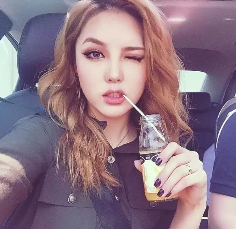 Phụ nữ nên biết trang điểm để đẹp hơn