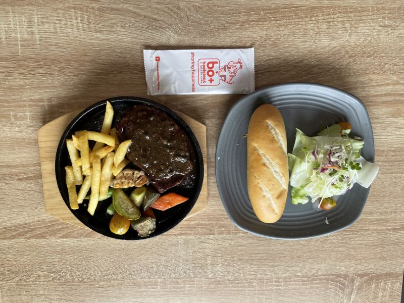 Bò+ Beefsteak