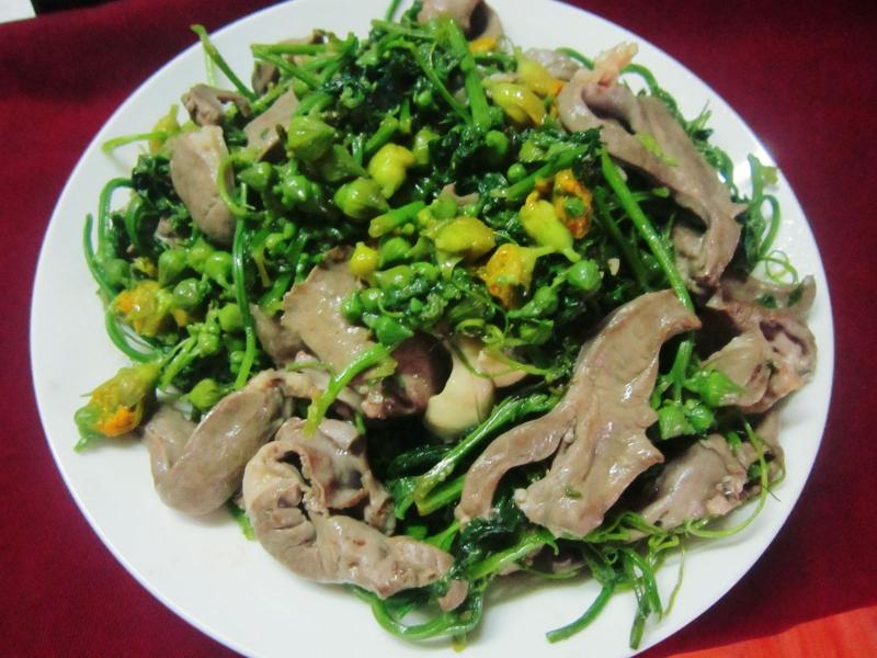 Bông mướp xào thịt bò