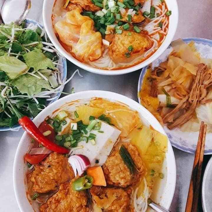 Bún Chả Cá Riêu Cua Bà Luận