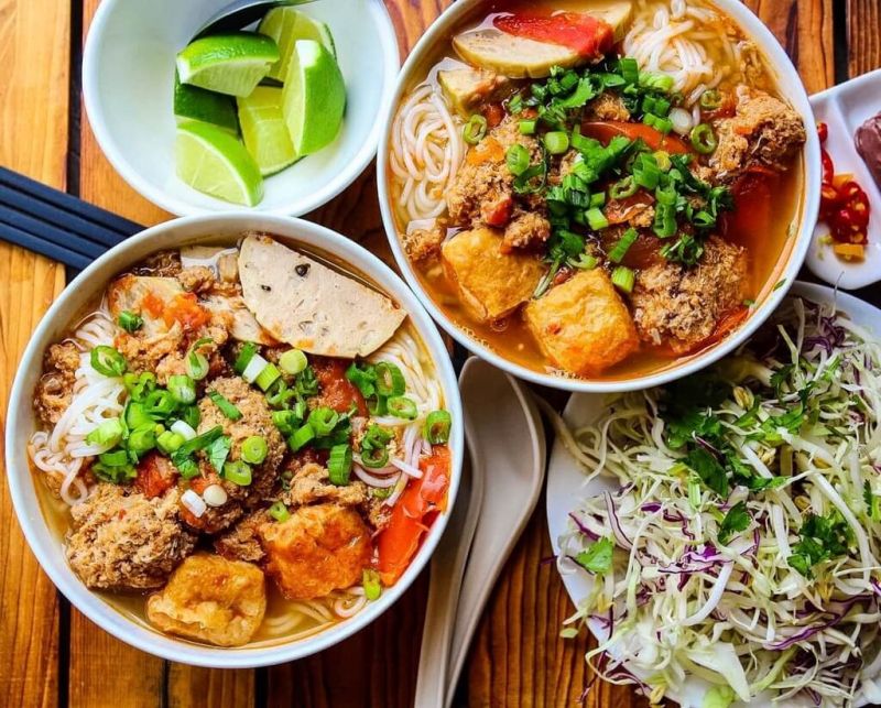 Bún Ngon Thúy Làn - Bún Chả & Bún Riêu