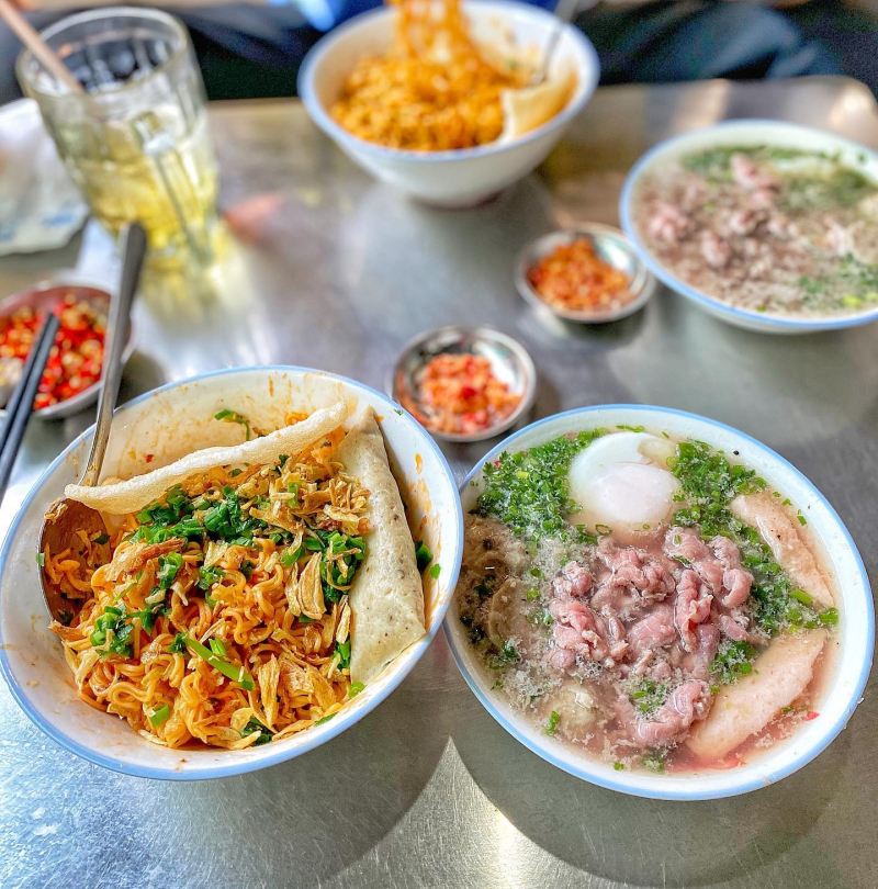 Bún Nước & Mì Cay Muối Ớt Huyền