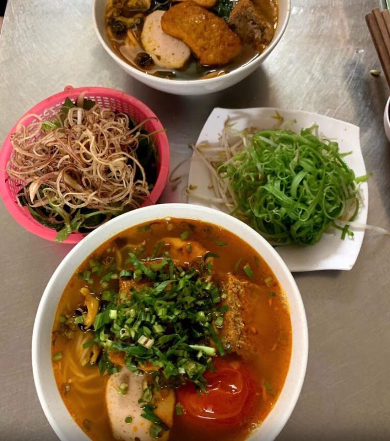 Bún Riêu Cua & Canh Bún Mai