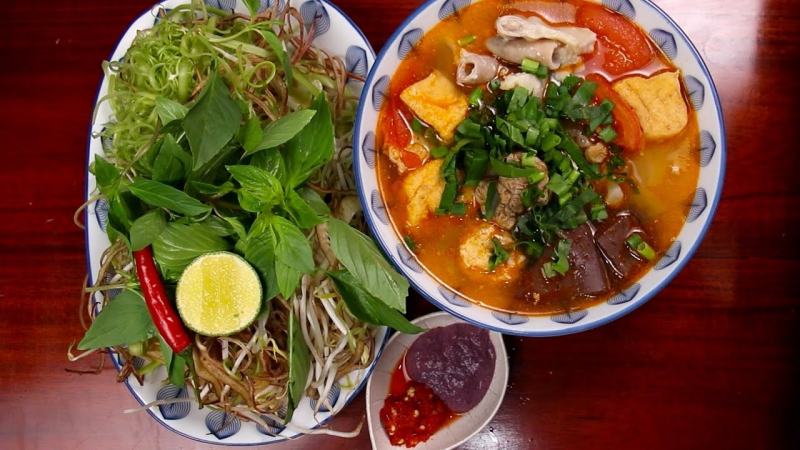 Bún riêu cua Tiến Cua quán