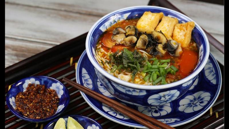Bún Riêu Nguyễn Cảnh Chân - Cô Chang