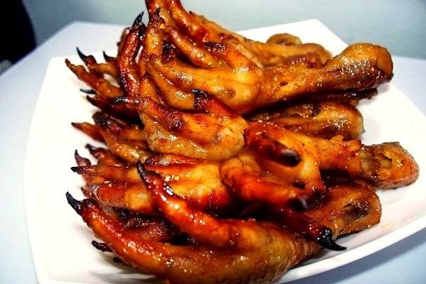 Chân Gà Nướng Cô Thái