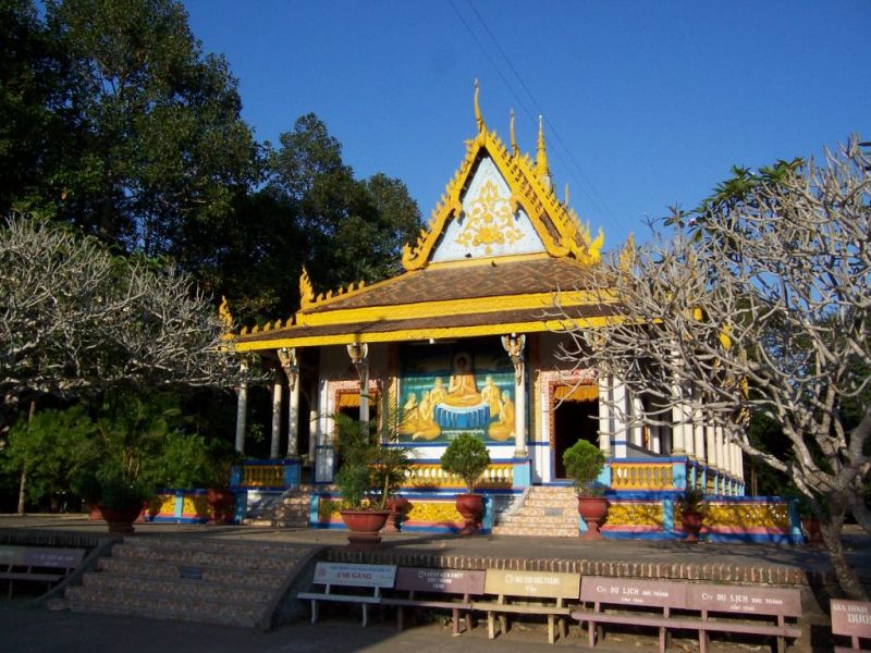 Chùa Dơi