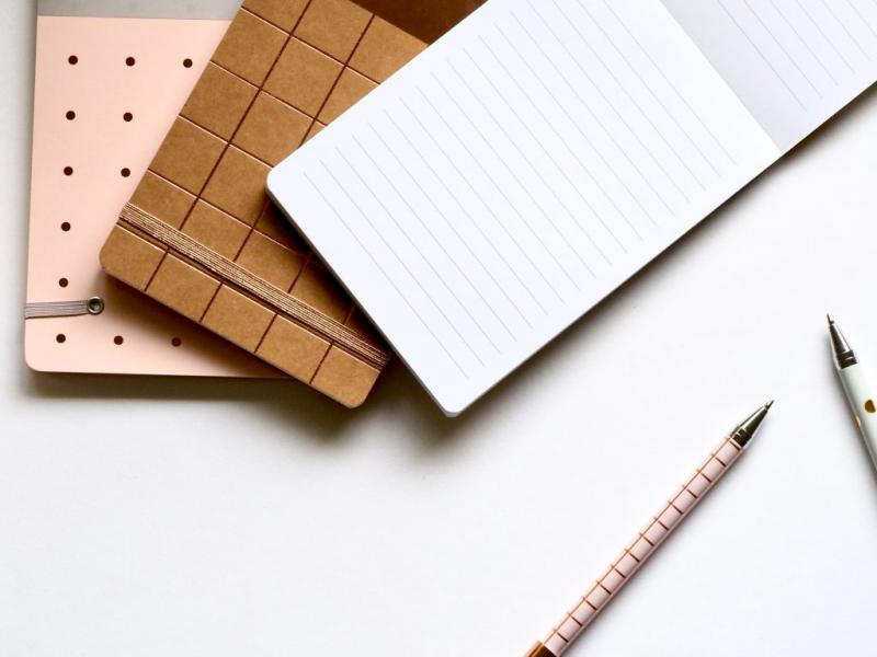 Sổ ghi chú rất quan trọng khi đọc sách