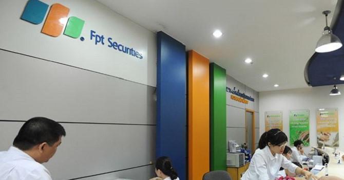 Chứng khoán FPT
