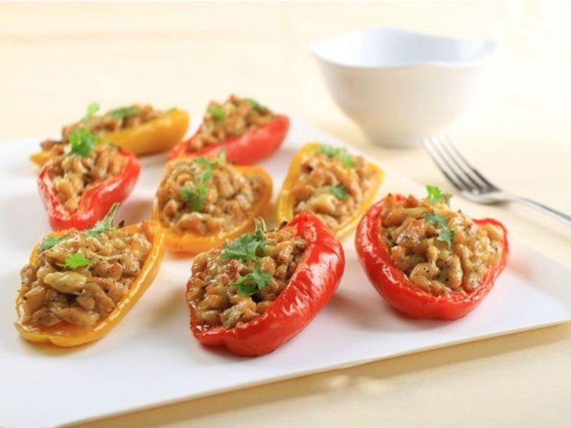 Cơm nhồi thịt hấp ớt chuông