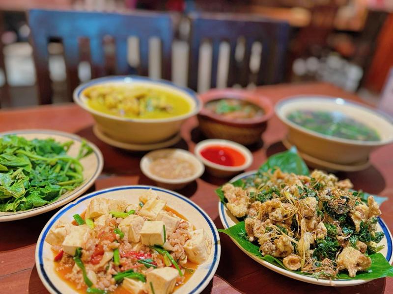Cơm Niêu Ông Trần