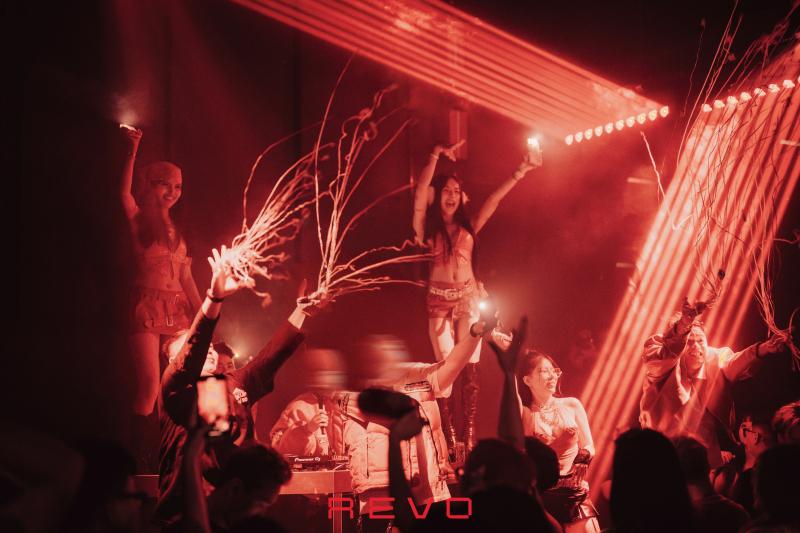 REVO Club - quán bar hot nhất tại Vũng Tàu