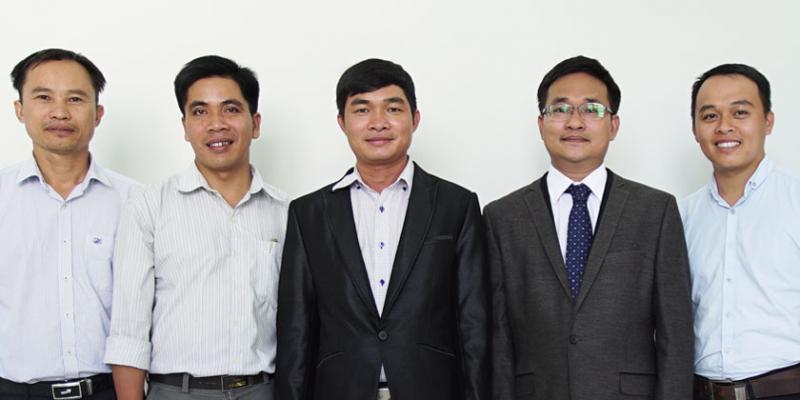Đội ngũ nhân viên của CONSTAR
