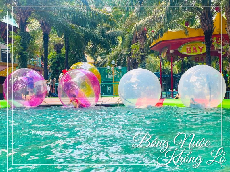 Công viên nước Đầm Sen là địa điểm vui chơi cuối tuần thích hợp cho các gia đình ở TP. Hồ Chí Minh