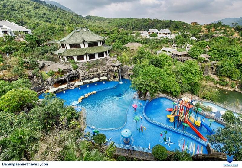 Tháp Onsen được mô phỏng theo kiến trúc Nhật Bản