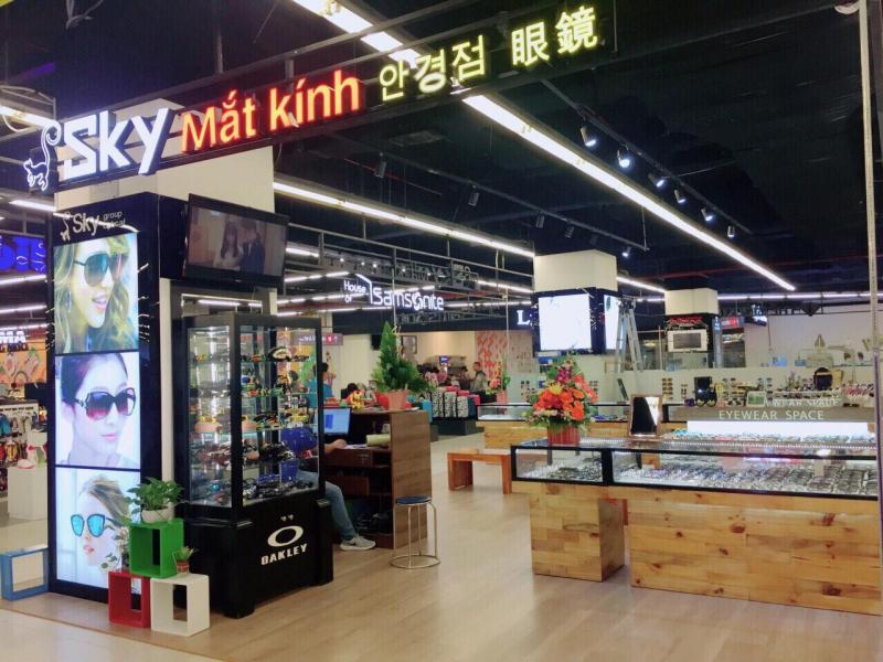 Cửa hàng mắt kính Sky