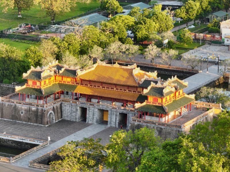Cung điện Huế