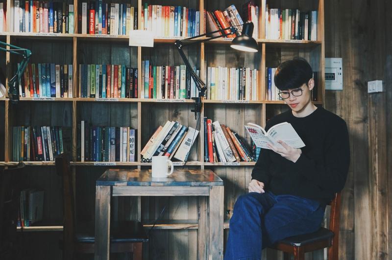 Dàn ý tham khảo số 5: Phân tích bốn câu thơ đầu bài