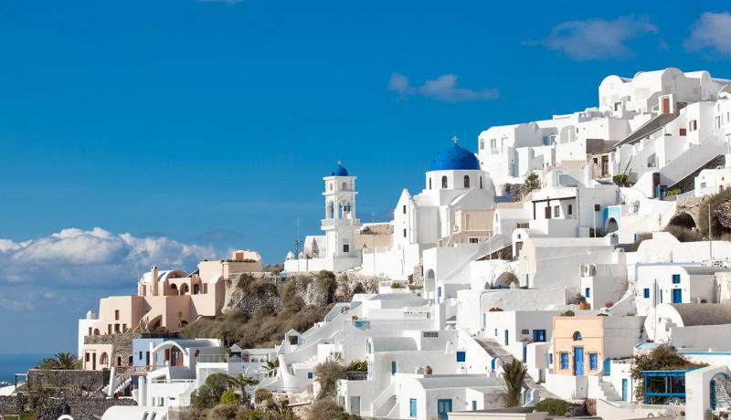 Santorini thu hút người ta bởi lối kiến trúc vô cùng độc đáo