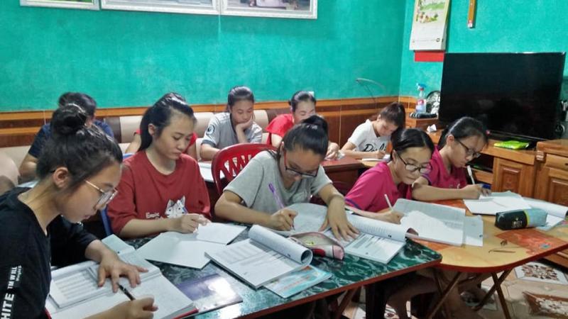Trung tâm tiếng trung Cẩm phả - Cô Hằng Lưu