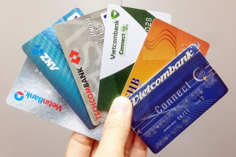 Đem theo tiền mặt, thẻ ATM