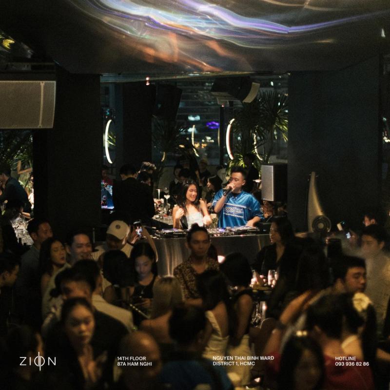 Zion Sky Lounge & Dining - Sky bar “HOT” nhất Sài Gòn